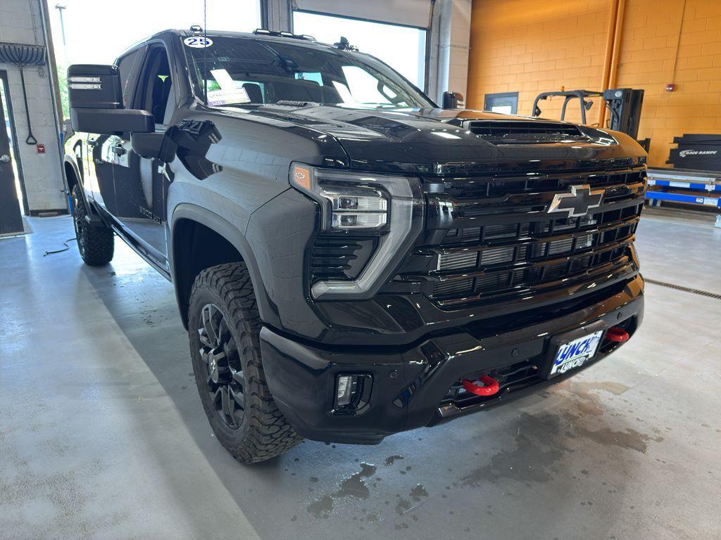new 2025 Chevrolet Silverado 3500 car