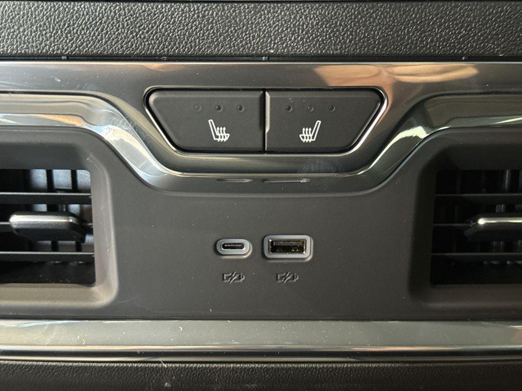 new 2025 Chevrolet Silverado 3500 car