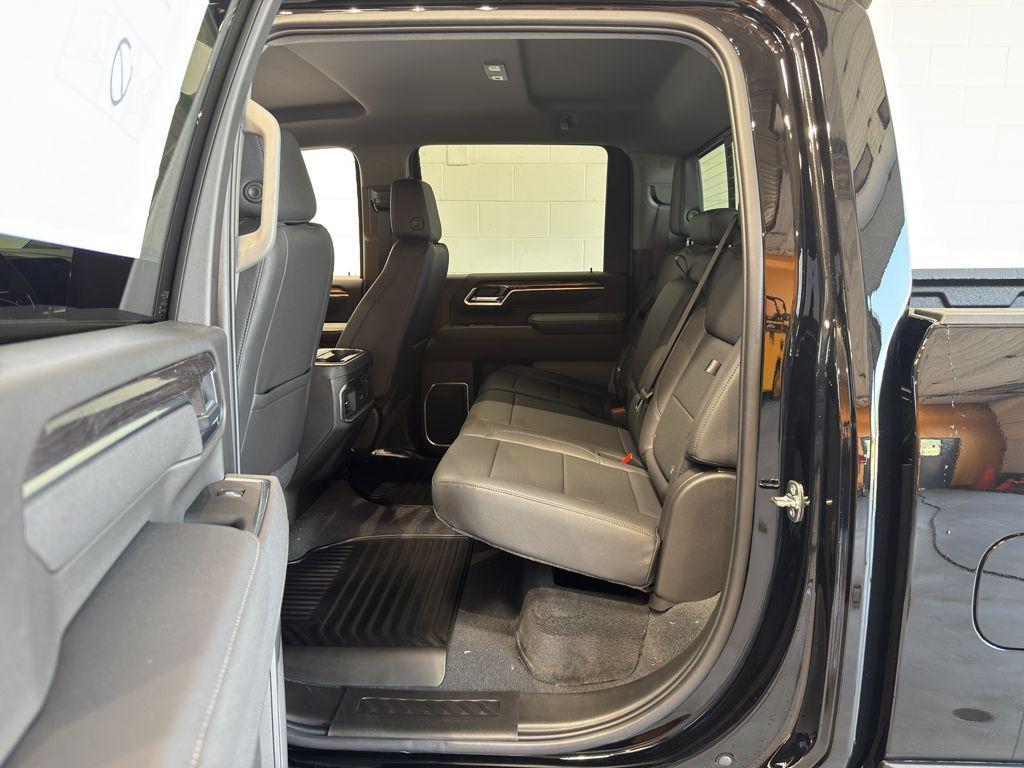 new 2025 Chevrolet Silverado 3500 car
