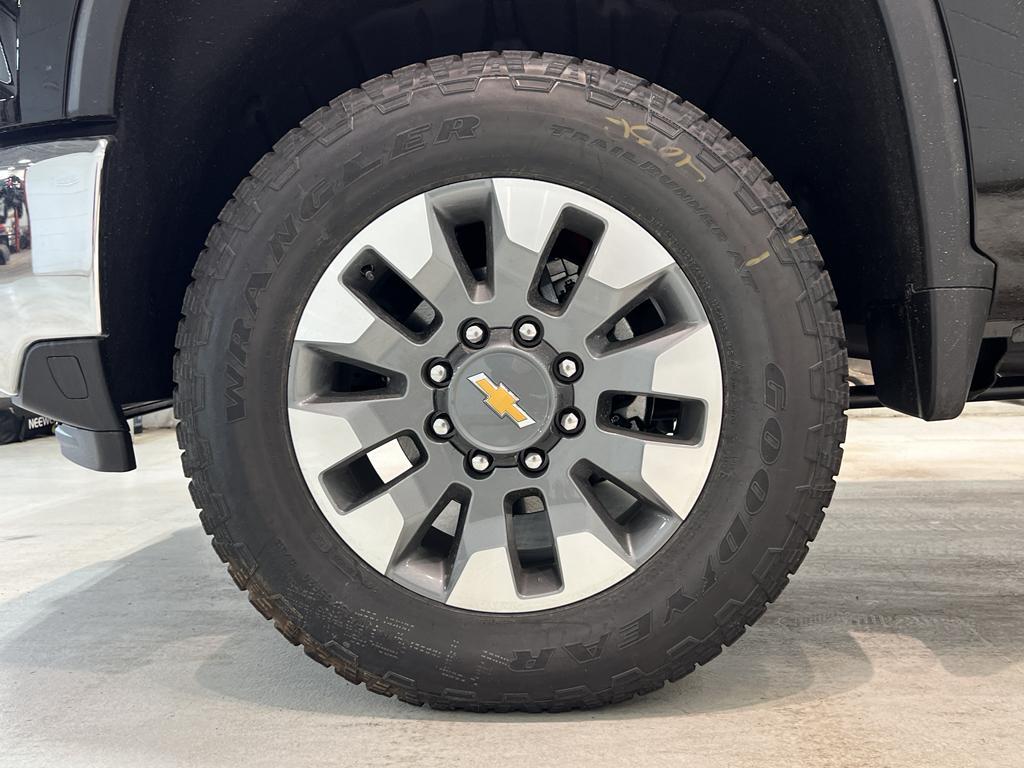new 2025 Chevrolet Silverado 2500 car, priced at $64,240