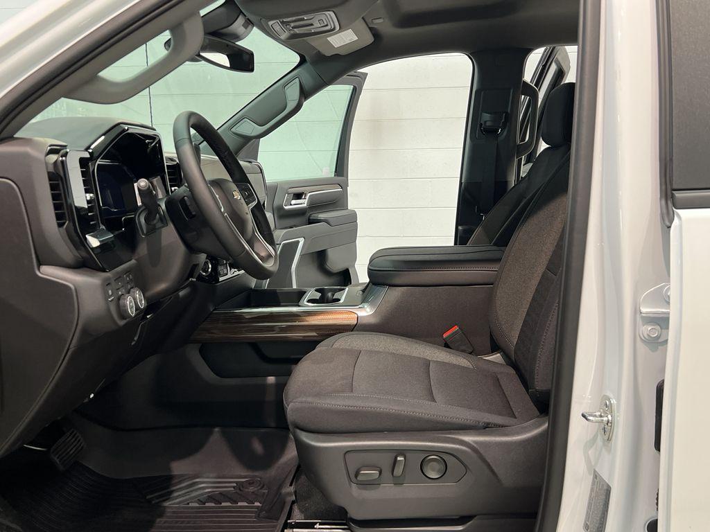new 2025 Chevrolet Silverado 2500 car, priced at $65,710