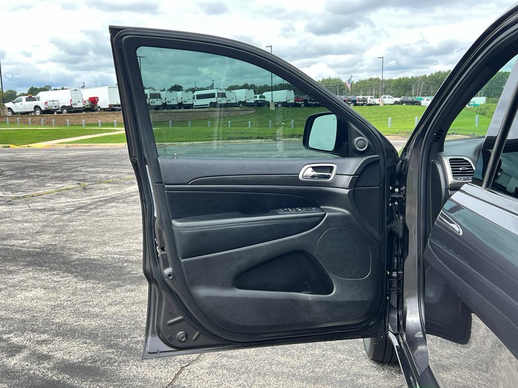 used 2018 Jeep Grand Cherokee car, priced at $17,495