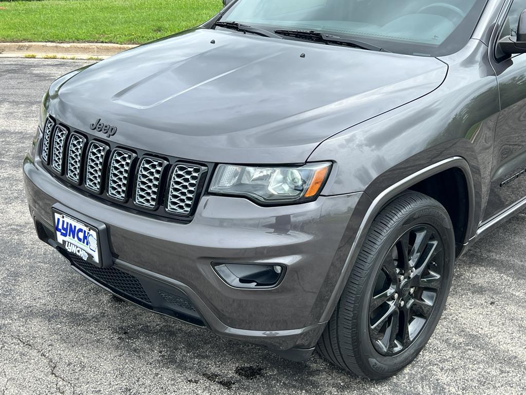 used 2018 Jeep Grand Cherokee car, priced at $17,495