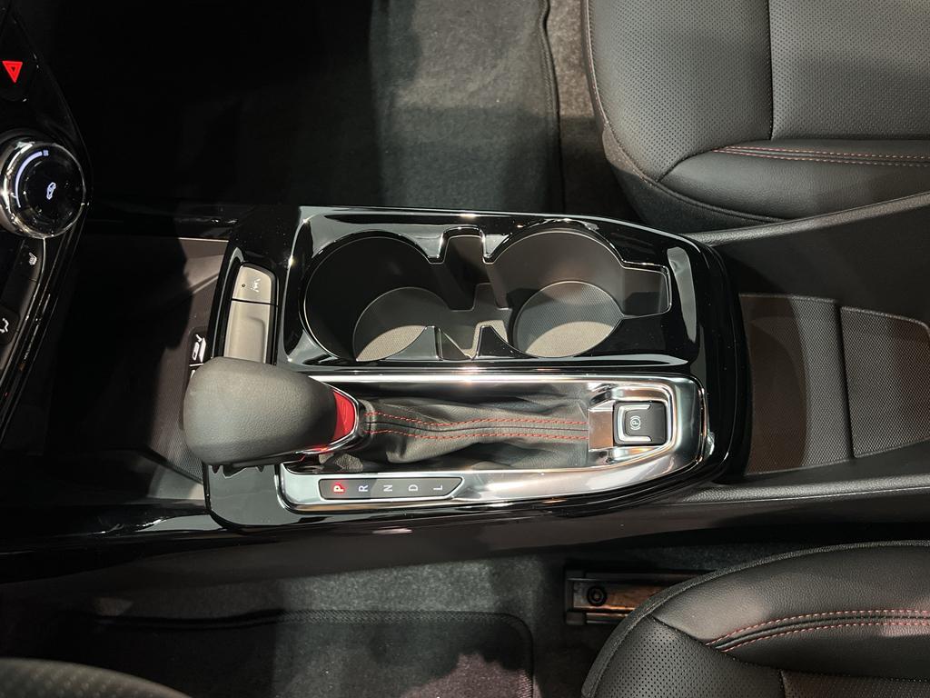 new 2025 Chevrolet Trax car, priced at $27,680
