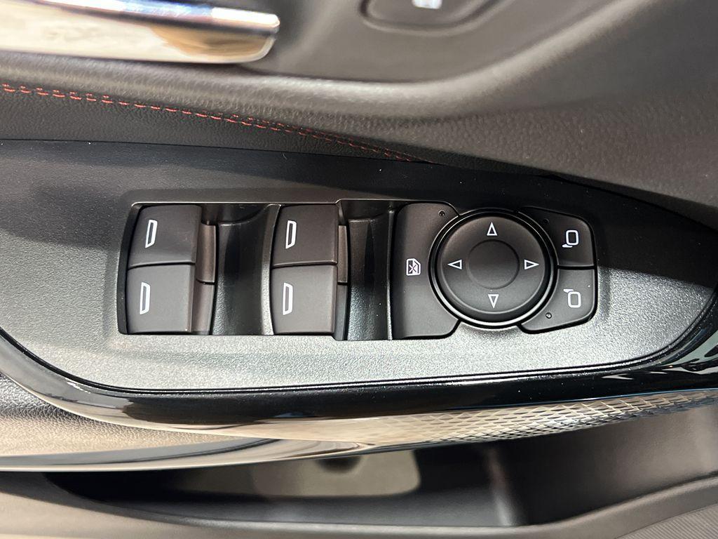 new 2025 Chevrolet Trax car, priced at $27,680