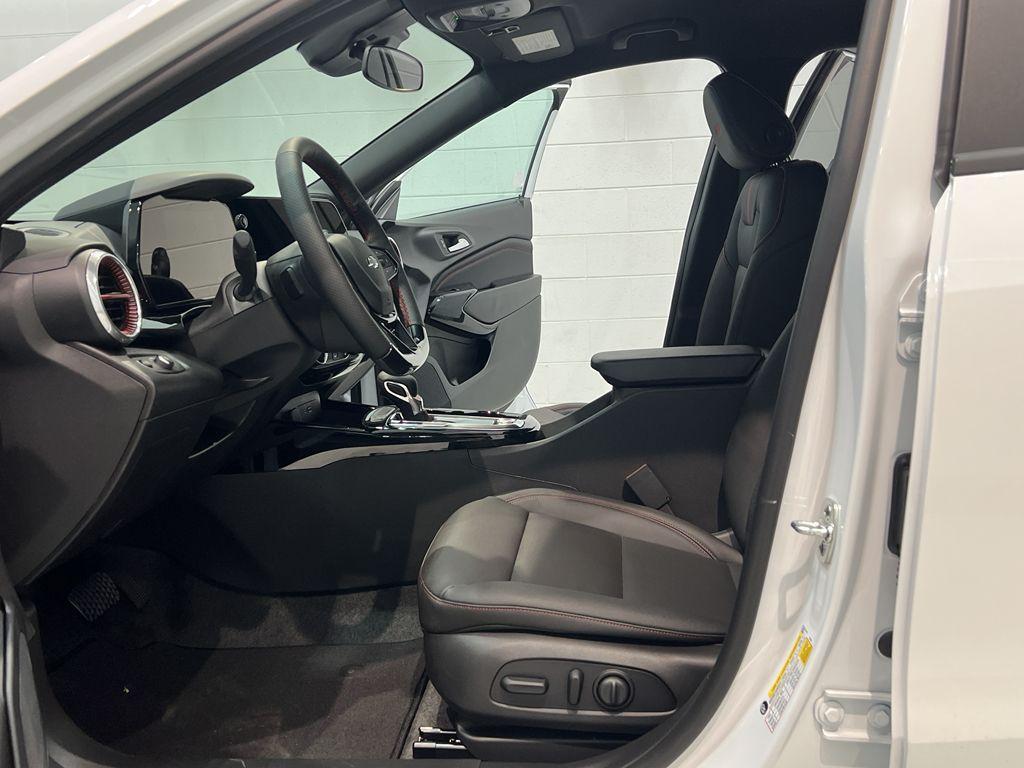 new 2025 Chevrolet Trax car, priced at $26,690