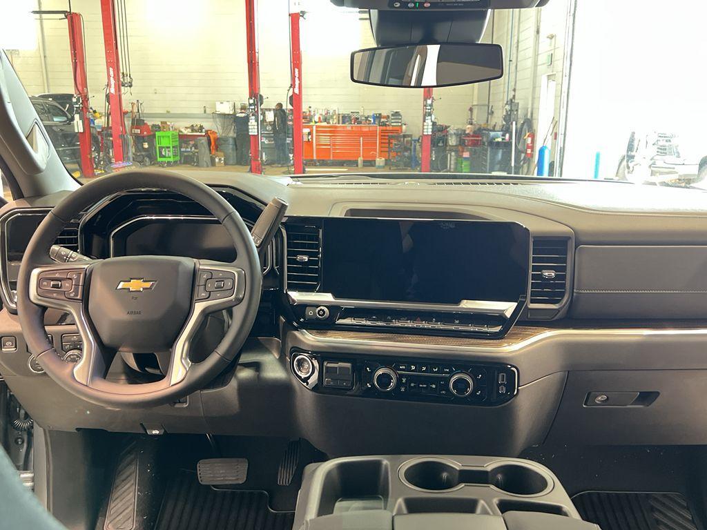 new 2025 Chevrolet Silverado 1500 car, priced at $52,595