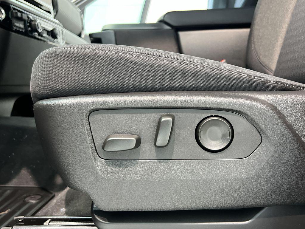 new 2025 Chevrolet Silverado 1500 car, priced at $52,595