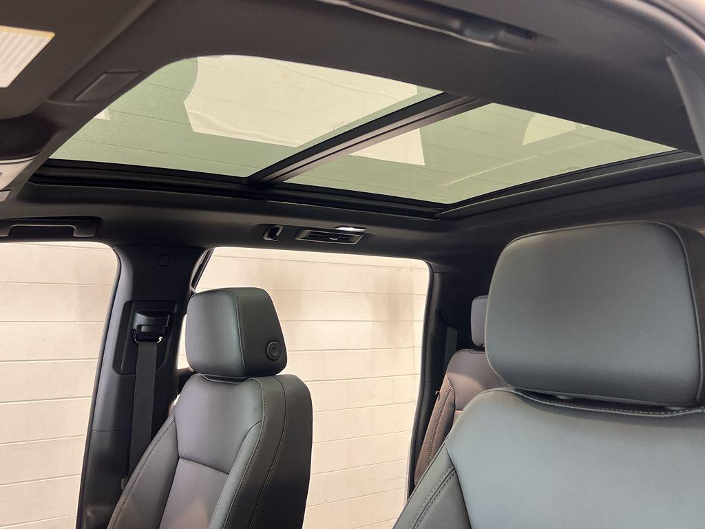 new 2025 Chevrolet Suburban car, priced at $79,210