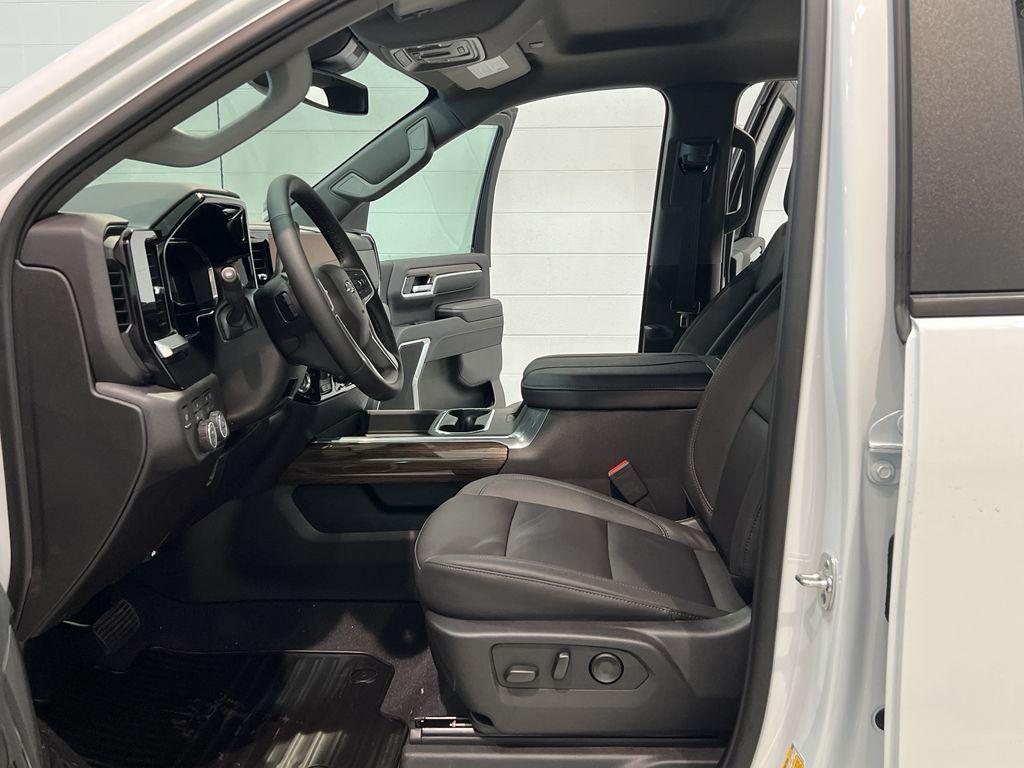 new 2025 Chevrolet Silverado 2500 car, priced at $76,425