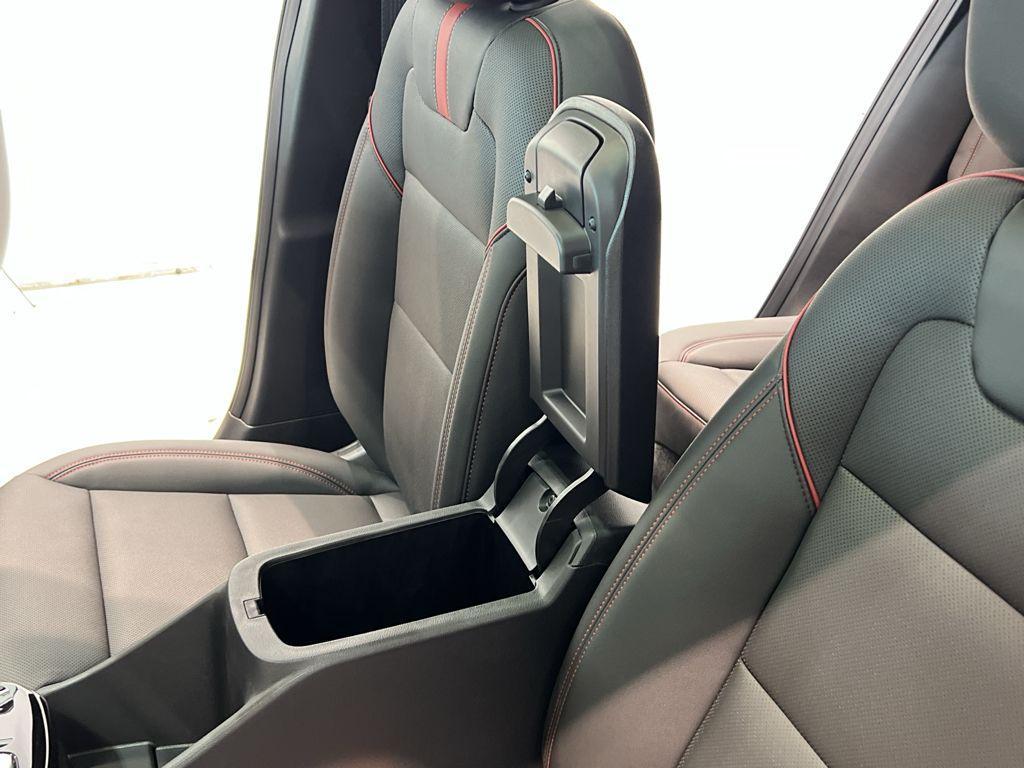 new 2025 Chevrolet Trax car, priced at $27,835