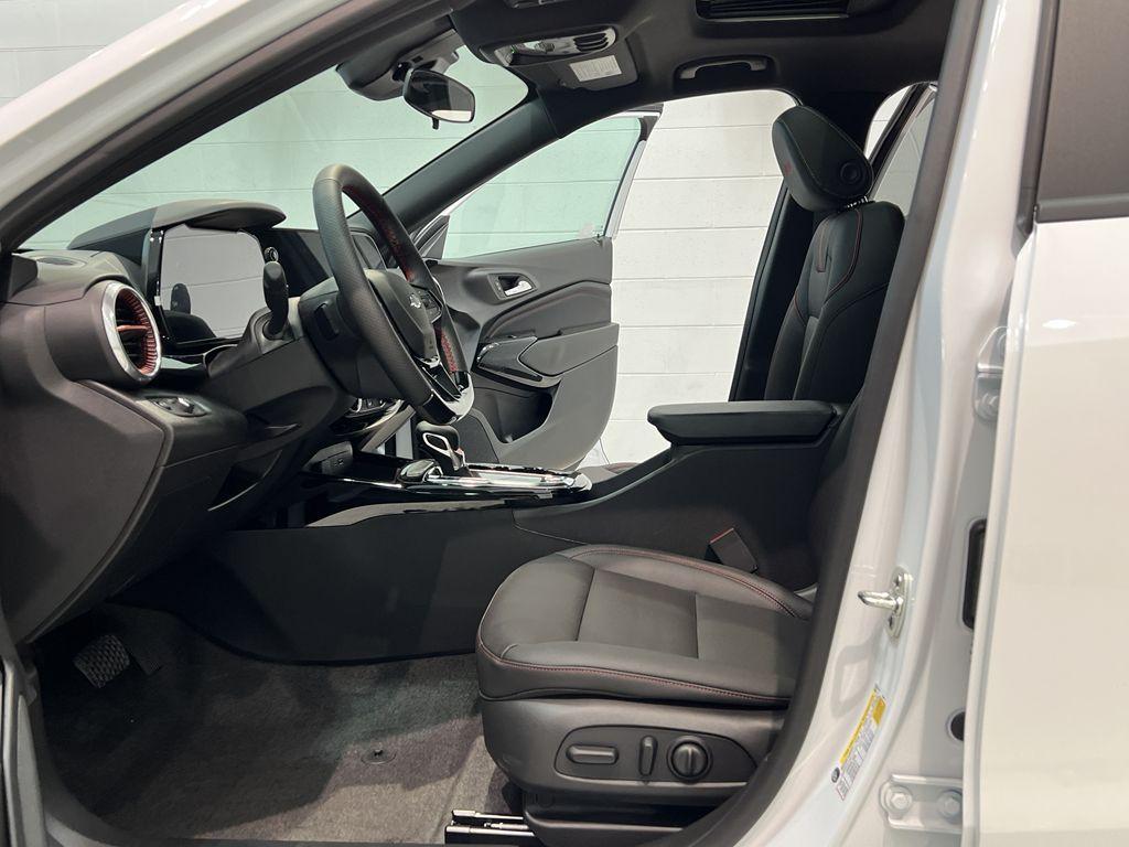 new 2025 Chevrolet Trax car, priced at $27,835