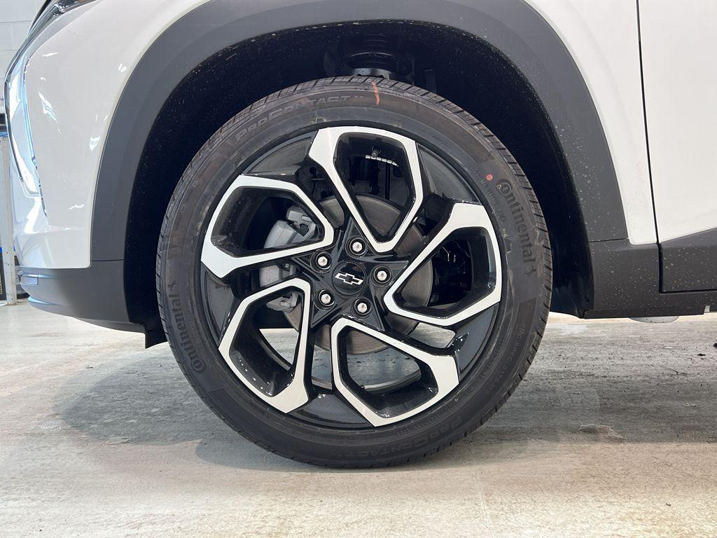 new 2025 Chevrolet Trax car, priced at $27,835