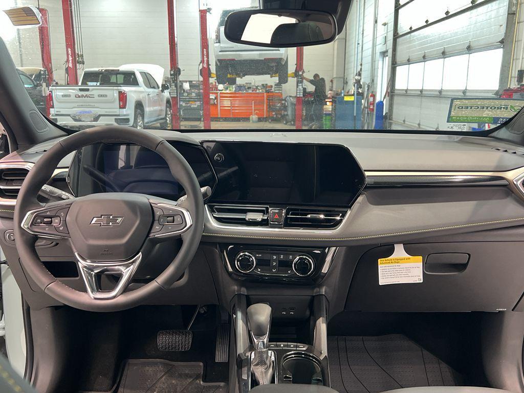 new 2025 Chevrolet TrailBlazer car, priced at $34,105