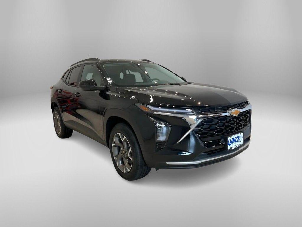 new 2025 Chevrolet Trax car