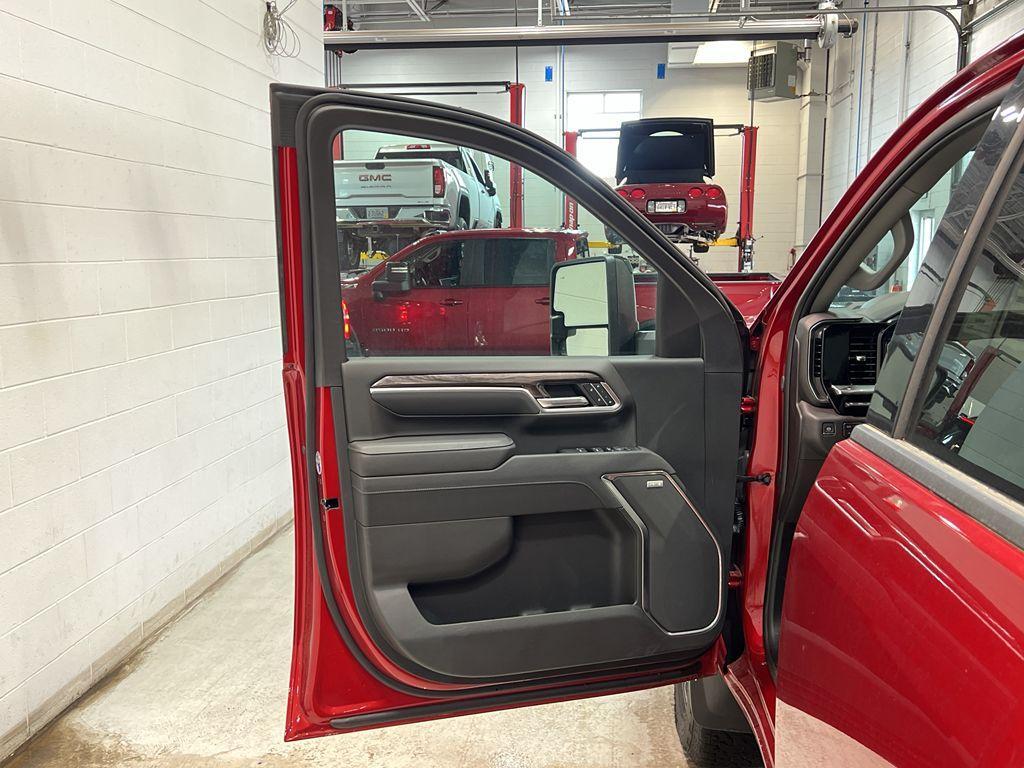 new 2025 Chevrolet Silverado 2500 car, priced at $82,890