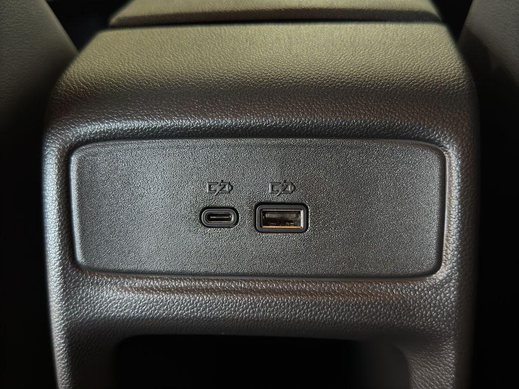 new 2025 Chevrolet Trax car