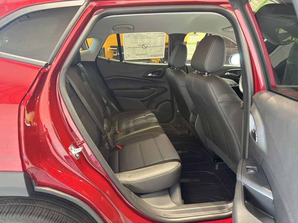 new 2025 Chevrolet Trax car