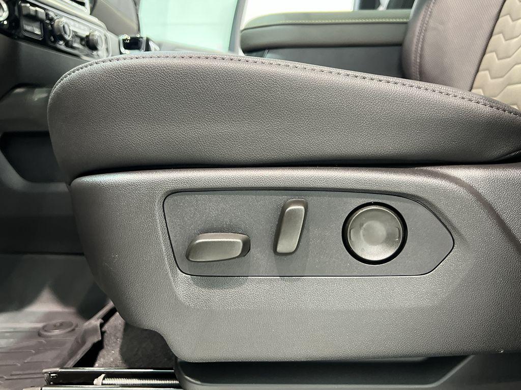 new 2025 Chevrolet Silverado 1500 car, priced at $72,370