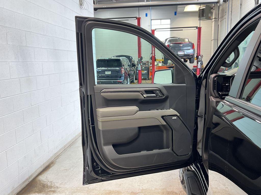 new 2025 Chevrolet Silverado 1500 car, priced at $72,370