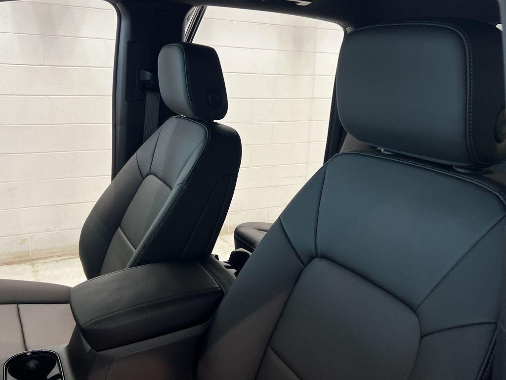 new 2025 Chevrolet Colorado car, priced at $45,075