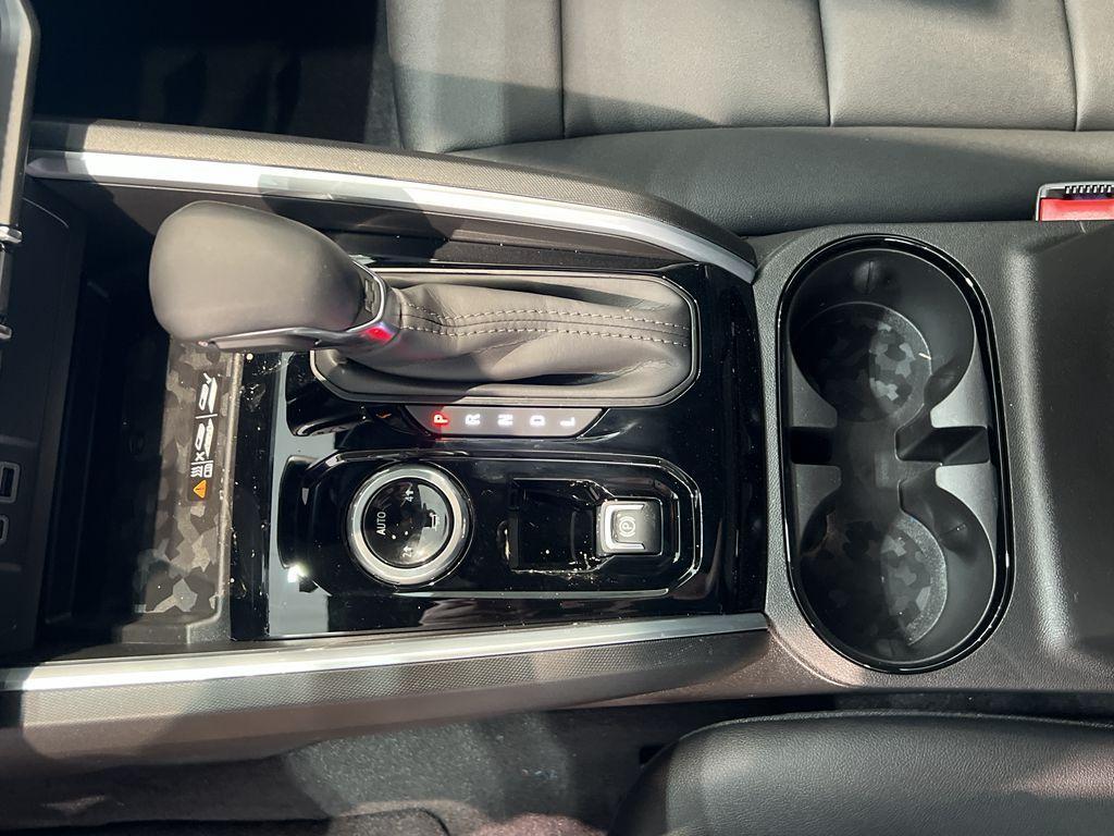 new 2025 Chevrolet Colorado car, priced at $45,075