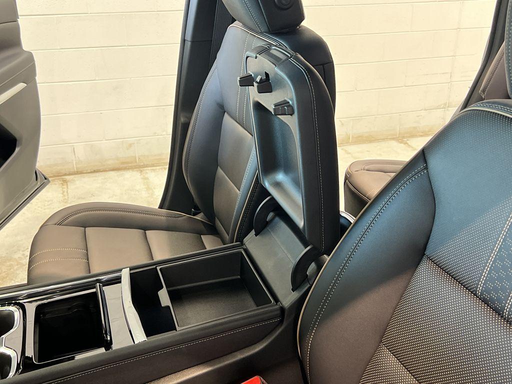 new 2025 Chevrolet Traverse car, priced at $57,295