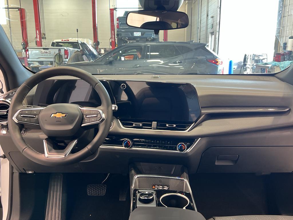new 2026 Chevrolet Equinox car, priced at $34,640