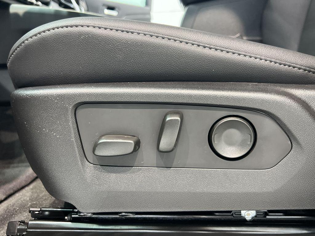 new 2025 Chevrolet Colorado car, priced at $44,460