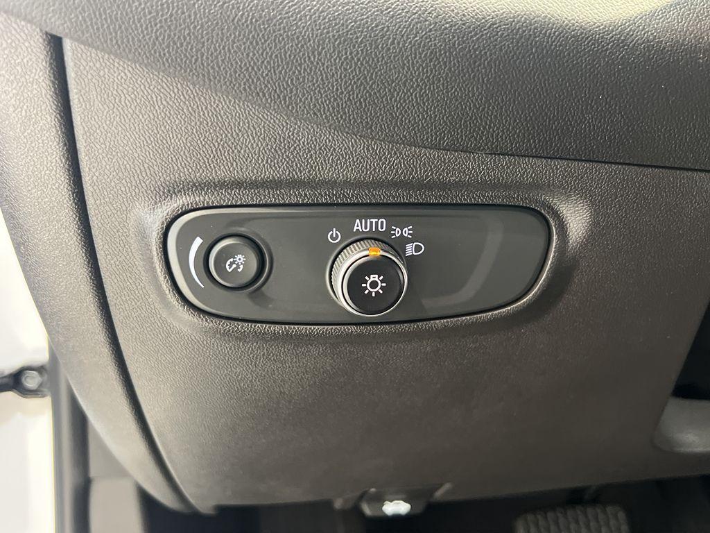 used 2024 Chevrolet Equinox car, priced at $25,985