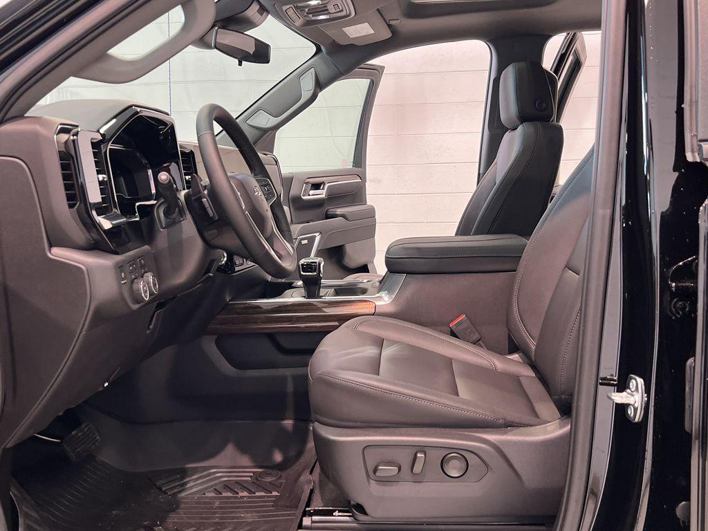 new 2025 Chevrolet Silverado 1500 car, priced at $63,240