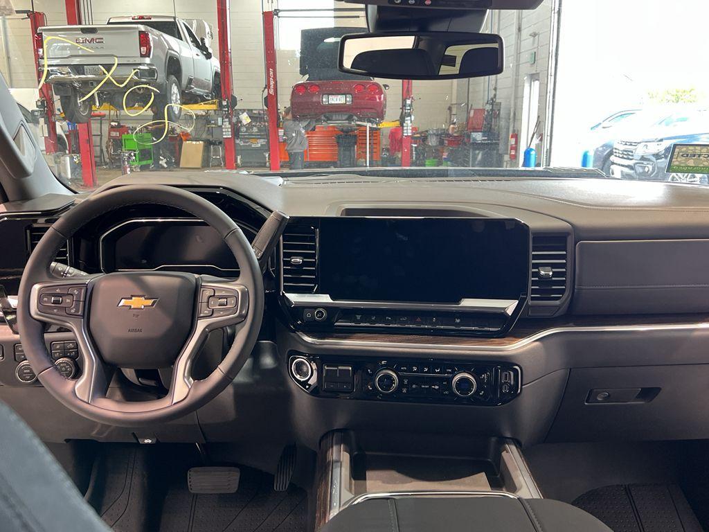 new 2025 Chevrolet Silverado 3500 car, priced at $78,005