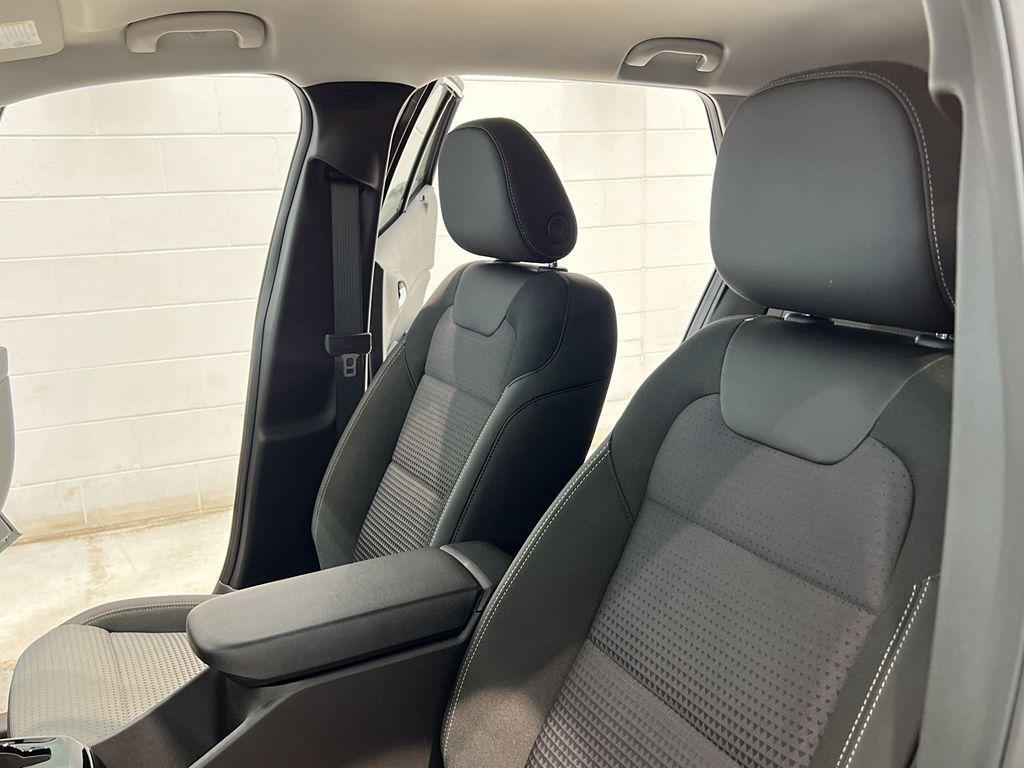 new 2025 Chevrolet Trax car, priced at $25,660