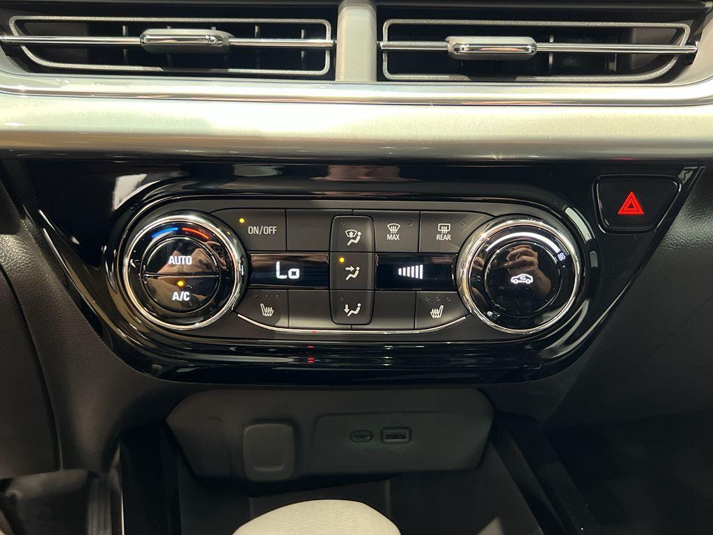 new 2025 Chevrolet Trax car, priced at $25,660