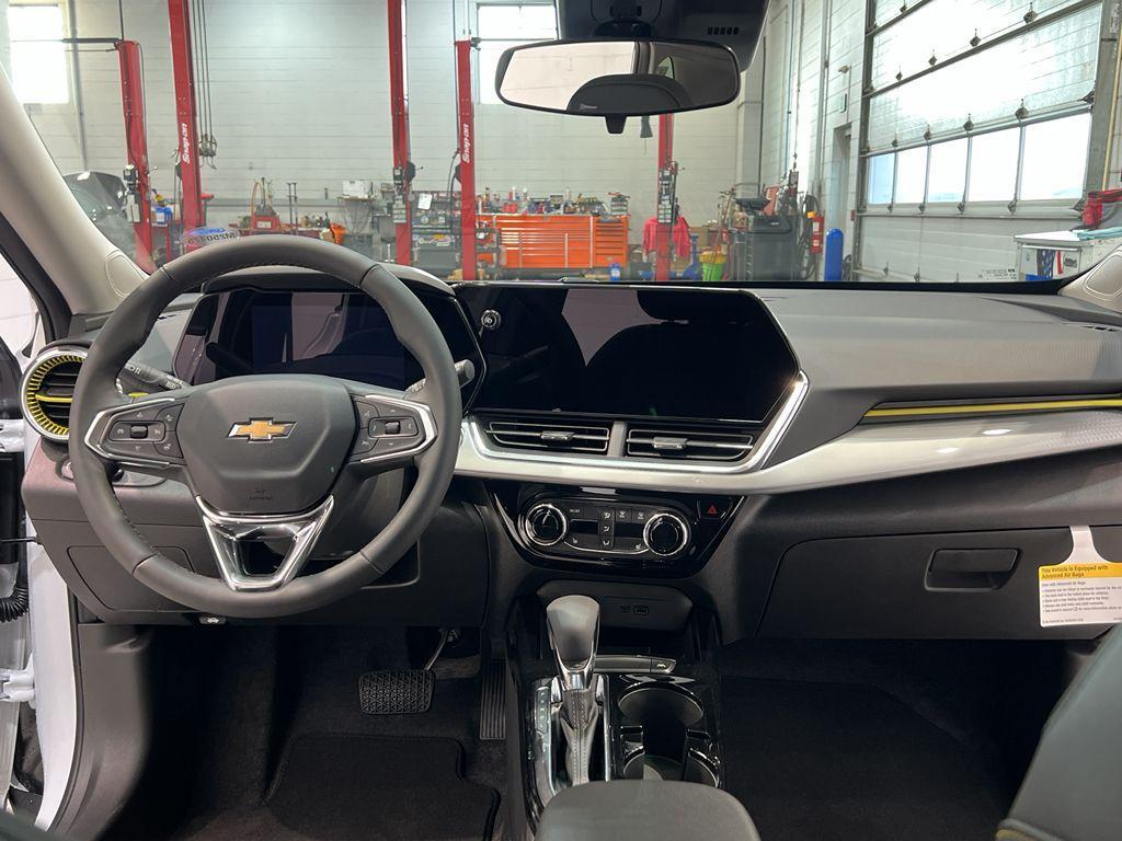 new 2025 Chevrolet Trax car, priced at $25,660