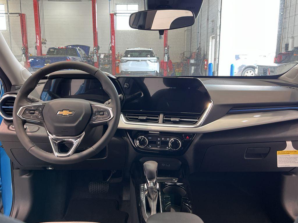 new 2025 Chevrolet Trax car, priced at $26,155