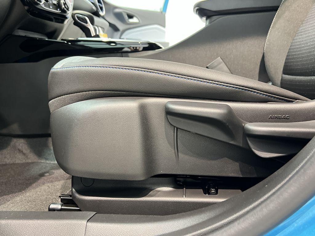 new 2025 Chevrolet Trax car, priced at $26,155