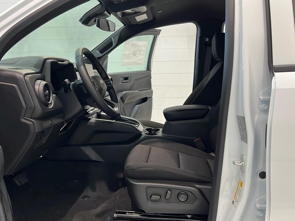 new 2025 Chevrolet Colorado car, priced at $35,235
