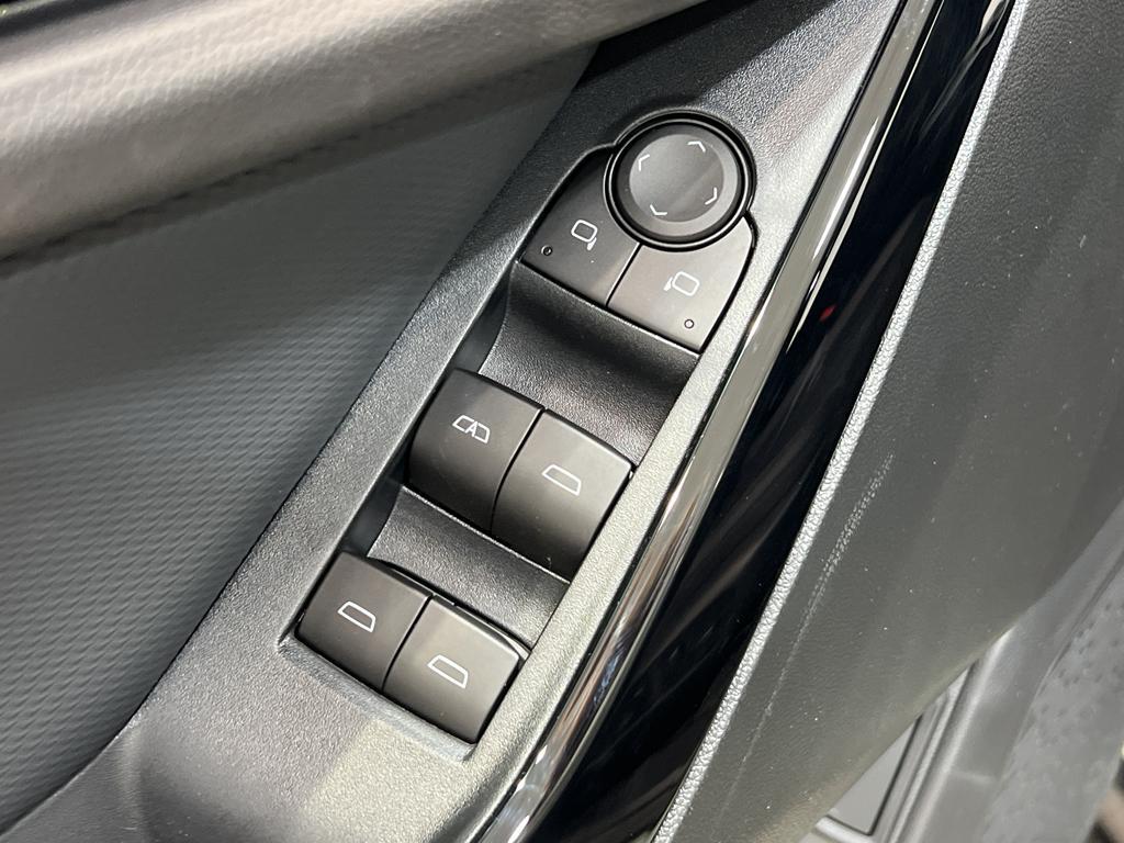 new 2026 Chevrolet Equinox car, priced at $36,410