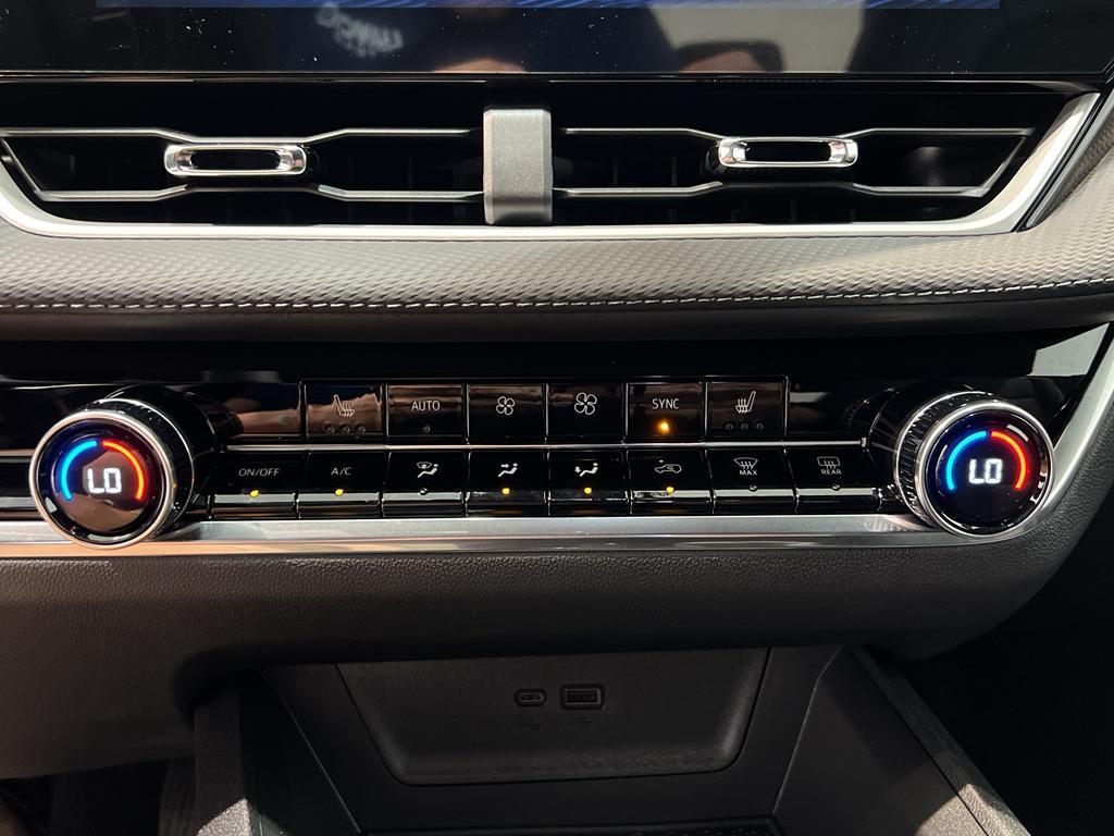 new 2026 Chevrolet Equinox car, priced at $36,410