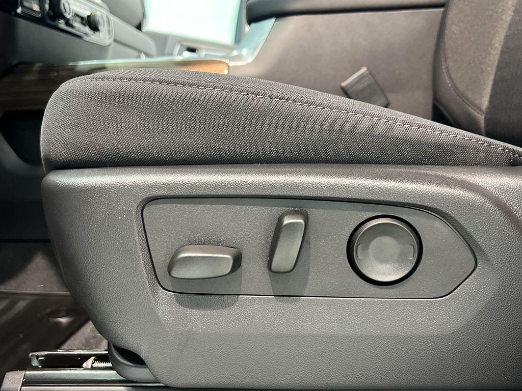 new 2025 Chevrolet Silverado 2500 car, priced at $66,515