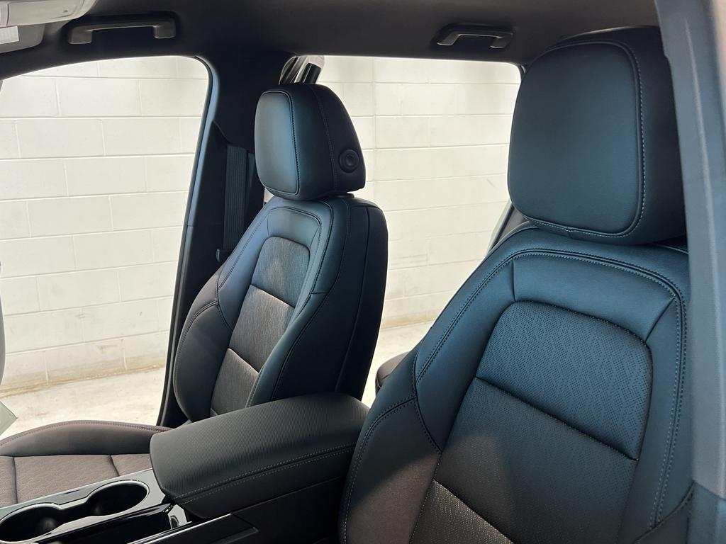 new 2026 Chevrolet Equinox car, priced at $36,410