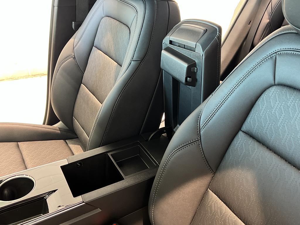 new 2026 Chevrolet Equinox car, priced at $36,410