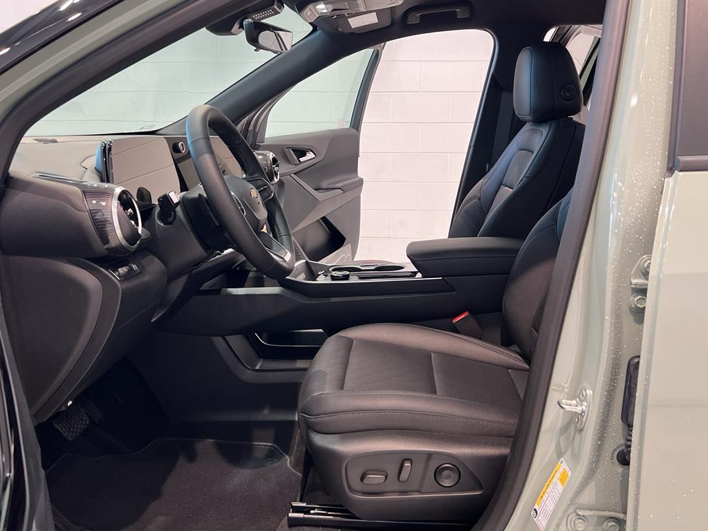 new 2026 Chevrolet Equinox car, priced at $36,410