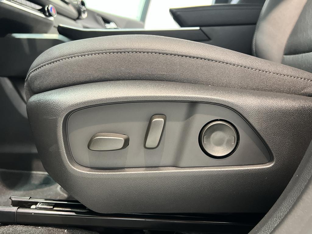 new 2026 Chevrolet Equinox car, priced at $36,410
