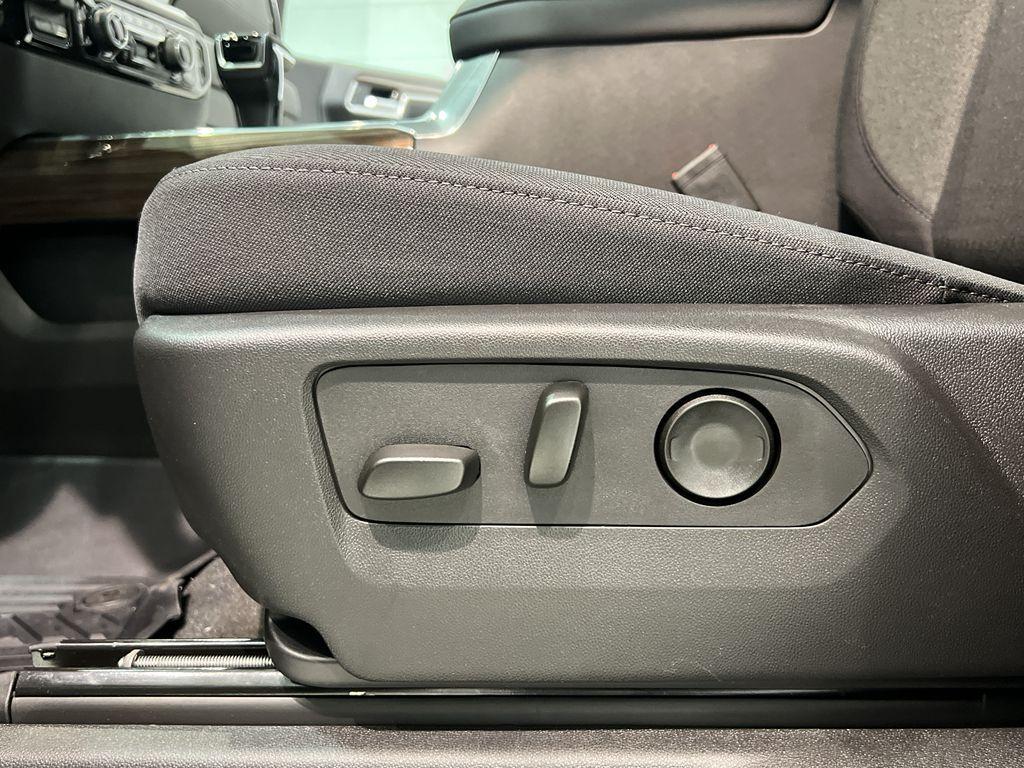 new 2025 Chevrolet Silverado 1500 car, priced at $62,670