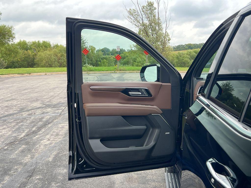new 2025 Chevrolet Tahoe car, priced at $93,725