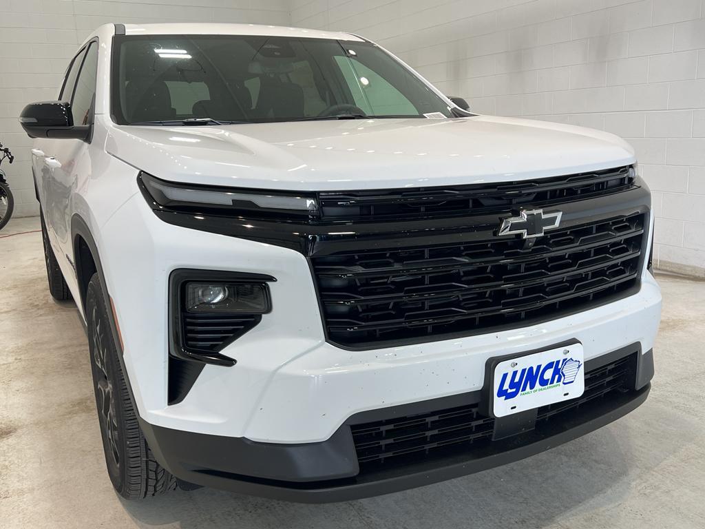 new 2025 Chevrolet Traverse car