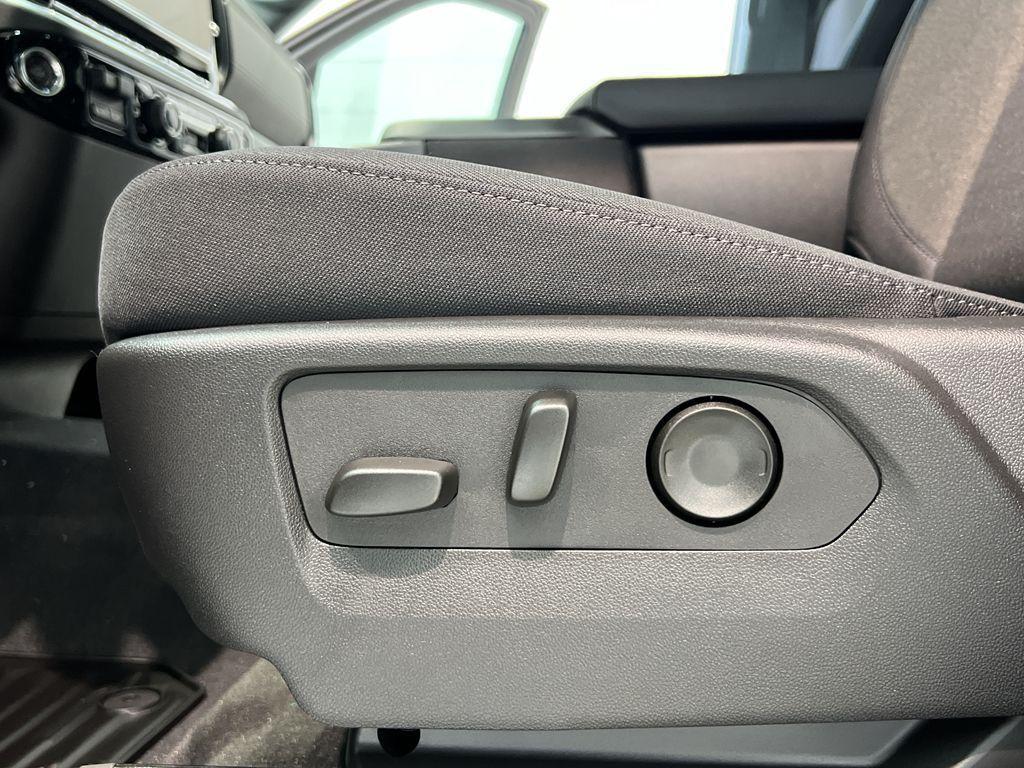 new 2025 Chevrolet Silverado 1500 car, priced at $50,988