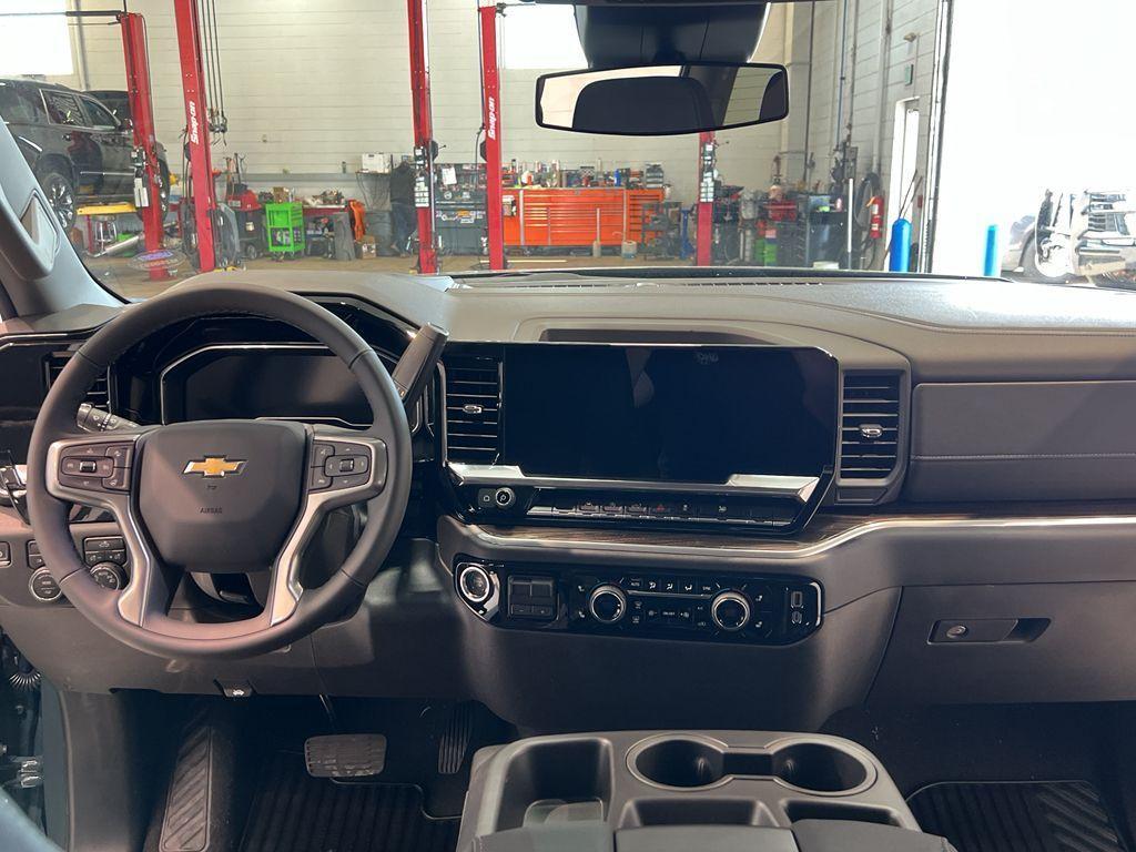 new 2025 Chevrolet Silverado 1500 car, priced at $50,988